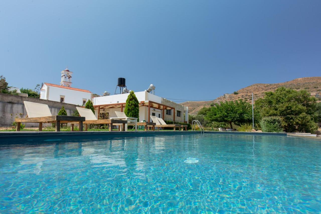 Agarathos Traditional Rooms - Pool - Kaliviani -On The Road To Balos Екстериор снимка