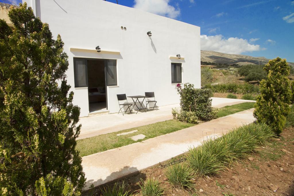Agarathos Traditional Rooms - Pool - Kaliviani -On The Road To Balos Екстериор снимка
