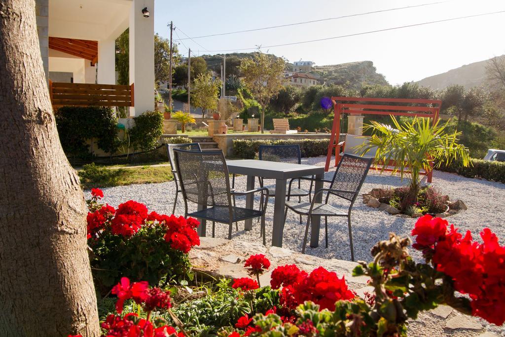 Agarathos Traditional Rooms - Pool - Kaliviani -On The Road To Balos Екстериор снимка