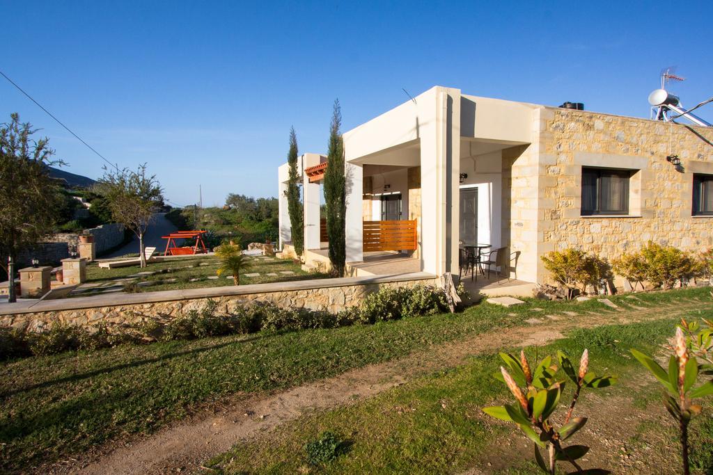 Agarathos Traditional Rooms - Pool - Kaliviani -On The Road To Balos Екстериор снимка